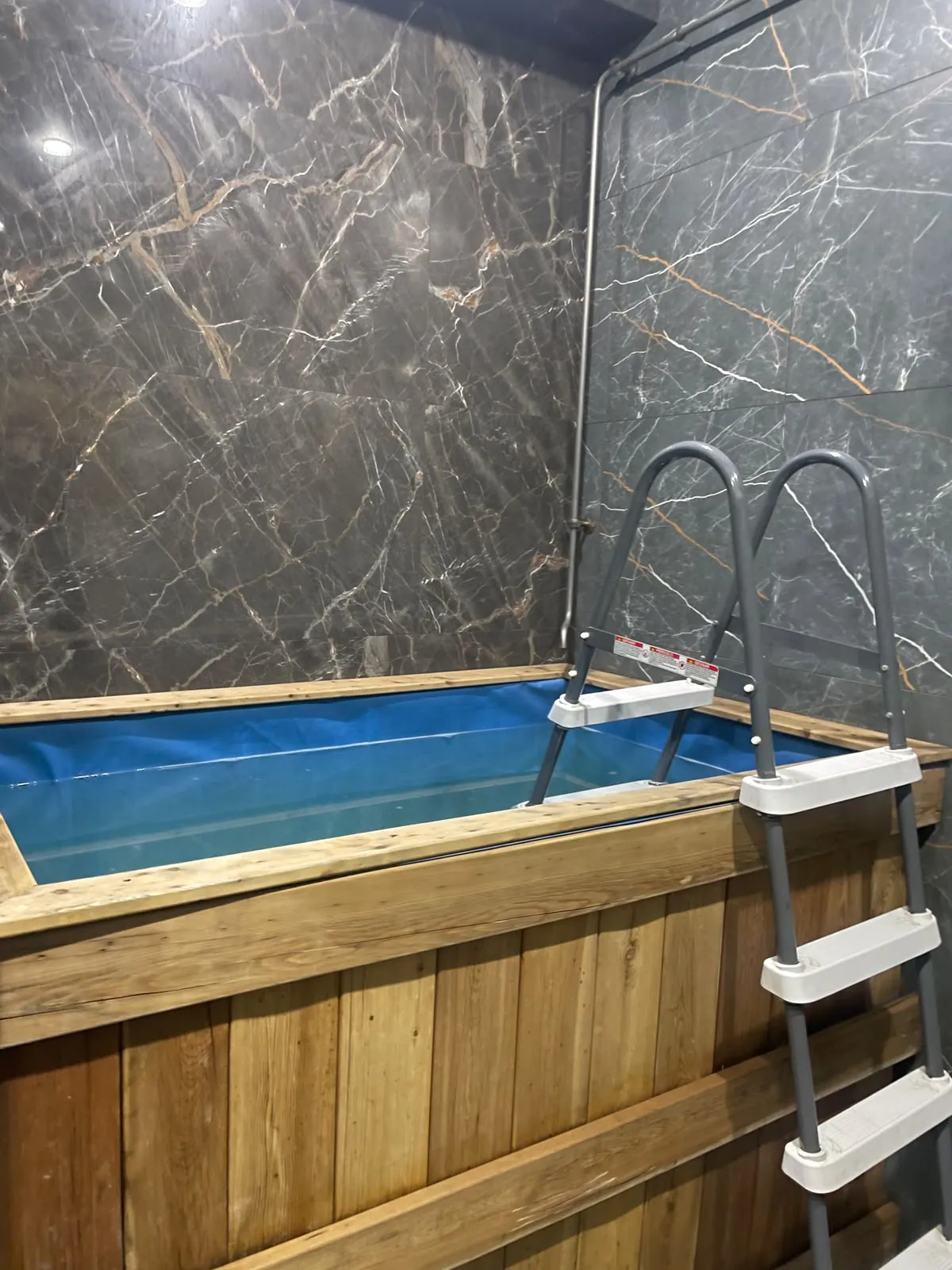 Купель с холодной водой